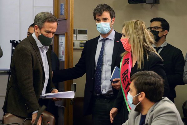 Cuarto retiro de las AFP: diputados declaran inadmisible propuesta del FA y PC para que los rescates paguen impuestos