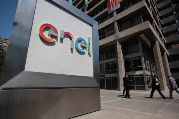 Enel apuesta por nueva área de negocios y crea empresa de servicios de red digital