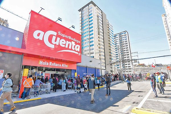 Walmart reabre dos supermercados afectados en estallido social y suma casi 70 locales recuperados