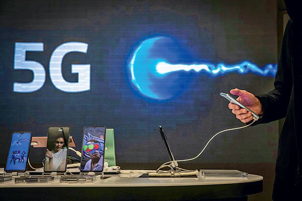 Contraloría toma razón del concurso para el 5G y comienza carrera para desplegar oferta comercial