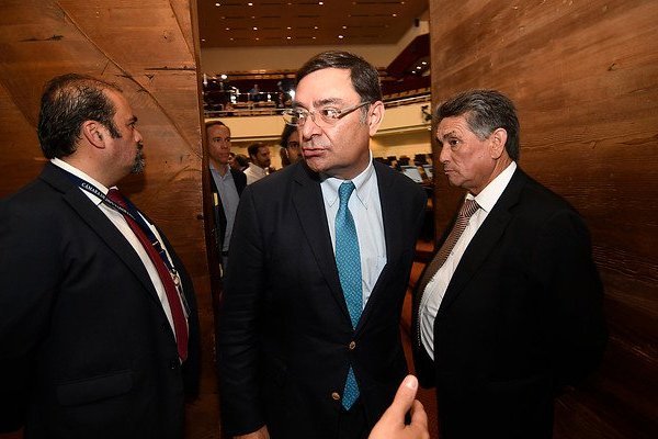 Felipe Guevara renuncia como delegado presidencial tras polémica por adjudicación de millonario contrato a su hermano