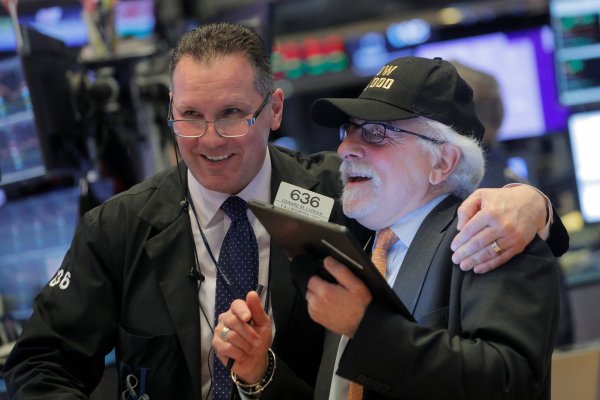 Wall Street se afirma en el primer día de octubre, mientras que el IPSA cierra nuevamente a la baja