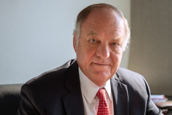 Carey anuncia implementación de nuevas medidas pro-igualdad de género