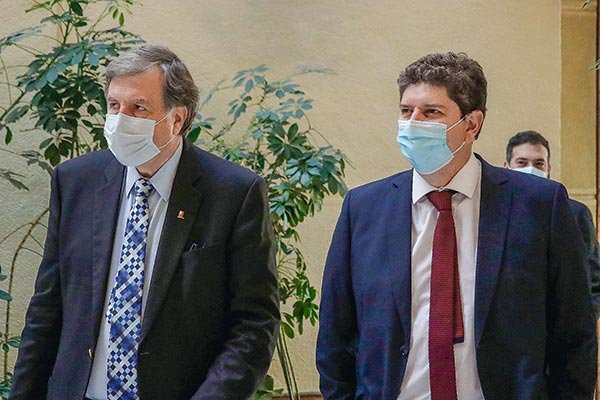 Pese a las críticas, Cerda reitera en el Senado las alertas por el cuarto retiro desde las AFP: “La liquidez que se genera es tal, que la inflación y las tasas se pueden exacerbar”