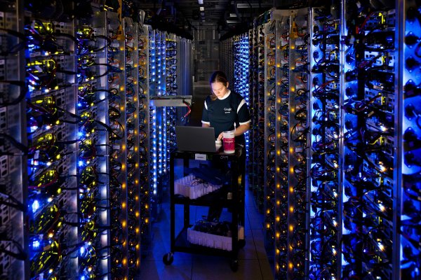 Google Cloud lanza herramientas para ayudar a las empresas a medir y reducir emisiones asociadas a uso de la nube