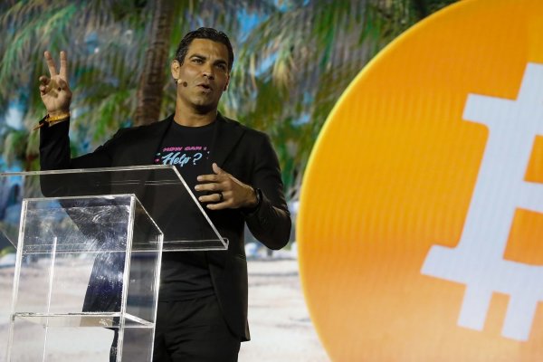 <p>Alcalde de Miami dice que avanza plan para pagar a empleados de la ciudad en bitcoins</p>