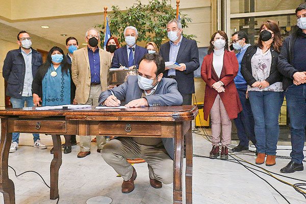 Acusación constitucional contra Piñera partió con sorteo de integrantes de la comisión