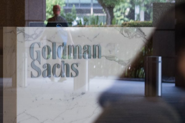 Beijing autoriza a Goldman Sachs a quedarse con el 100% de su joint venture chino