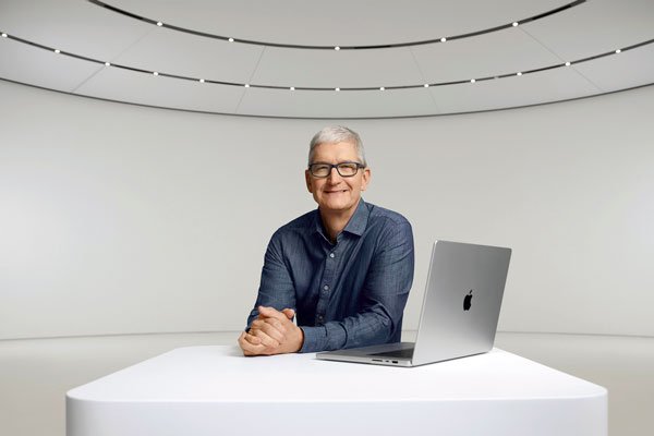 Apple se desliga de Intel y lanza computadores con sus propios chips
