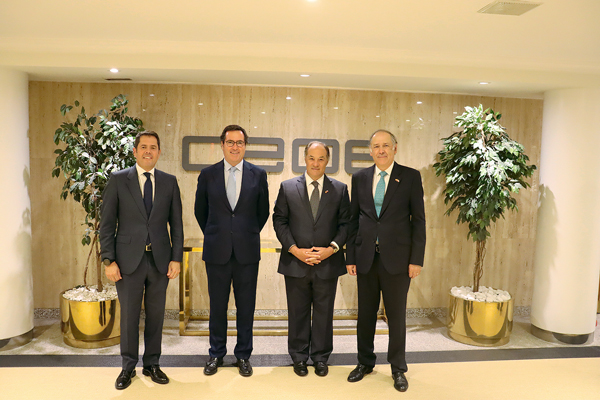 <p>Los dirigentes gremiales españoles Gerardo Cuerva y Antonio Garamendi fueron la contraparte de Juan Sutil, presidente de la CPC, y Andrés Montero, presidente del Capítulo Chileno del Consejo Empresarial Chile-España.</p>