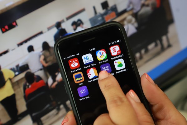 <p>El vertiginoso crecimiento de la banca digital en Chile: clientes virtuales se acercan a los 20 millones</p>