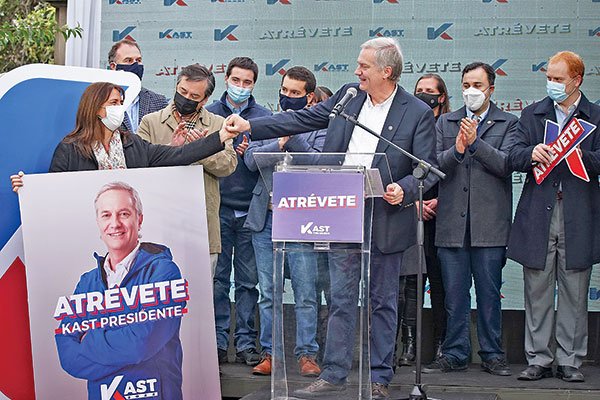 Encuesta Plaza Pública Cadem: Kast aumenta ventaja frente a Boric y se consolida en el primer lugar de la carrera presidencial