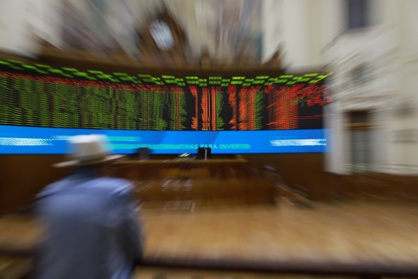 Bolsa chilena cae más de 3% rompiendo racha de cinco días al alza
