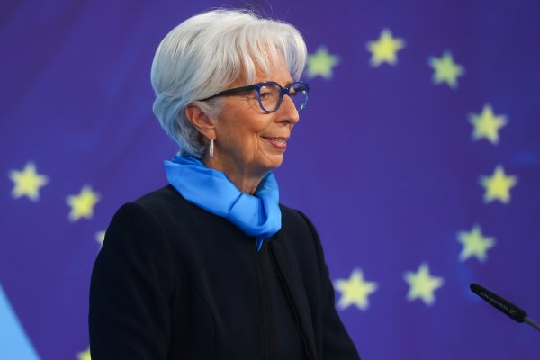 Presidenta del BCE insiste en que elevada inflación es temporal y que las presiones cederán en 2022