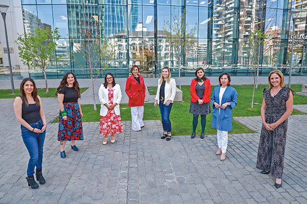 <p>Katherine Martorell, Antonia Orellana, Ruth Hurtado, Andrea Condemarín, Victoria Paz, Paula Poblete, Gianina Figueroa y Macarena Santelices. Fotos: Julio Castro</p>