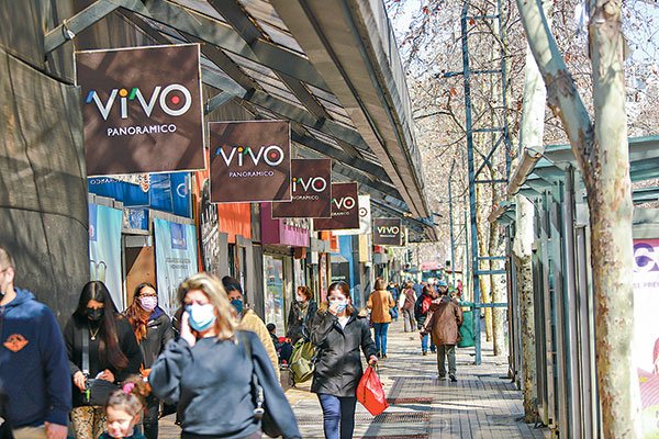 Saieh busca evitar la quiebra de matriz de VivoCorp y pide la reorganización judicial