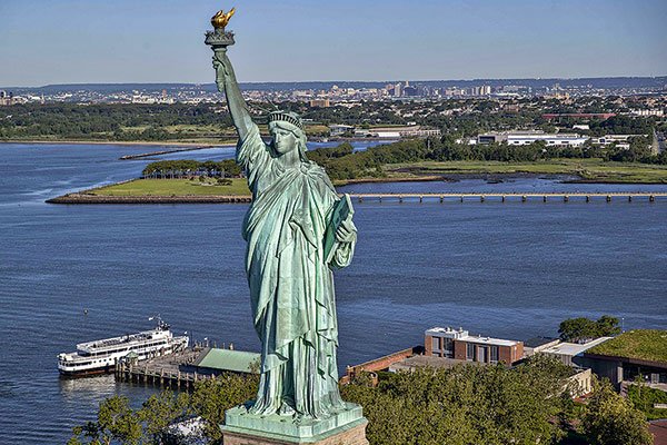 Gobierno de EEUU revisa si Chile mantiene condiciones para su permanencia en el programa de Visa Waiver