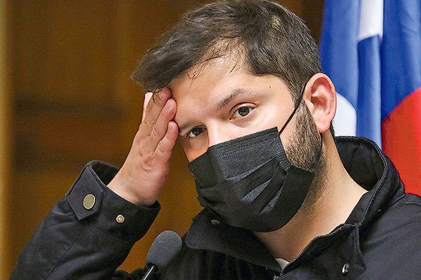 Boric da positivo a Covid-19 y llama a sus contactos estrechos a someterse a la trazabilidad