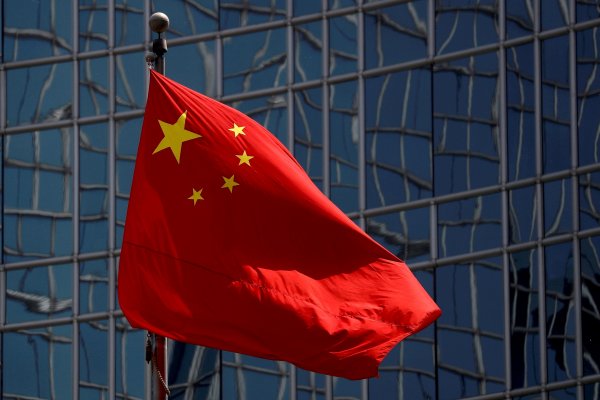 Importaciones de cobre de China aumentan en octubre por segundo mes, pese a retroceso en actividad manufacturera