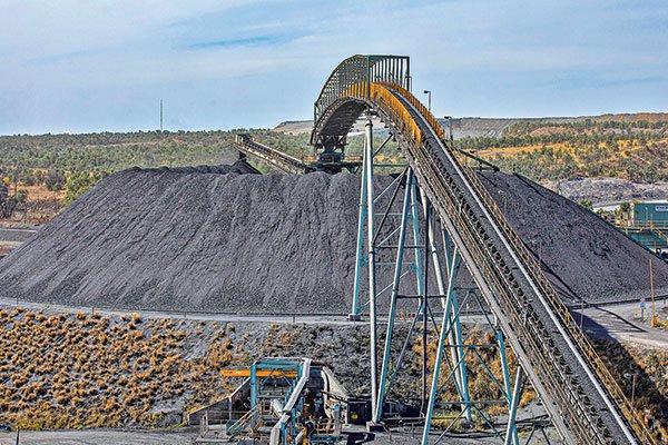 BHP acuerda venta de minas de carbón de Australia por US$ 1.350 millones, en retirada de combustibles fósiles
