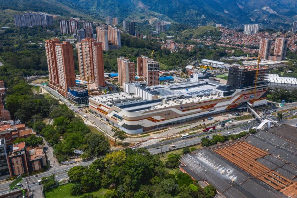 Parque Arauco continúa su crecimiento en Colombia e ingresa a Medellín