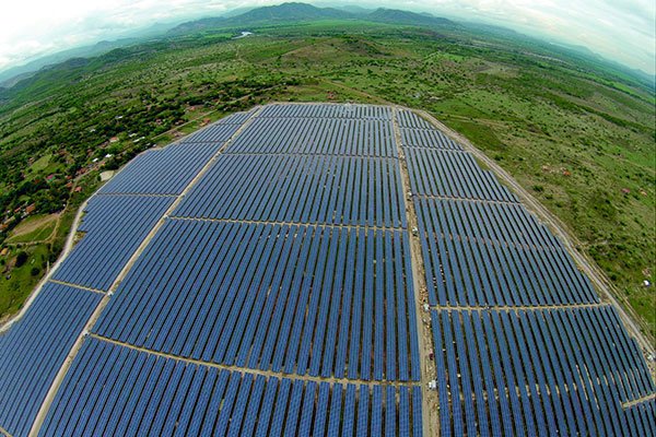 Dueño de Zara hace su primera incursión en energías renovables junto a Repsol