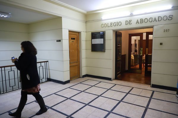 Colegio de Abogados: Apruebo Dignidad sorprende con inscripción de lista propia de cara a elecciones de diciembre