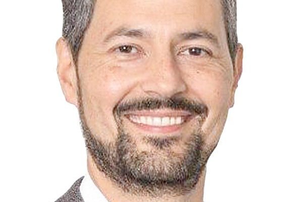 Polarización y fuerzas moderadoras