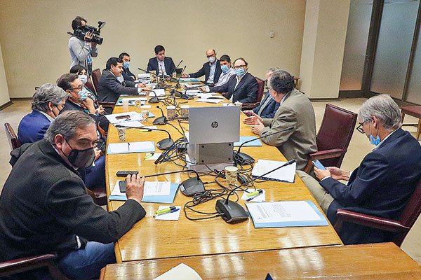 Comisión mixta por cuarto retiro optaría por no fijar impuestos y eliminar el anticipo de rentas vitalicias