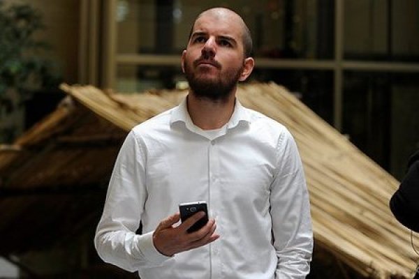 Giorgio Jackson (RD): "No tengo dudas de que la candidatura de Gabriel Boric, en términos económicos, es mucho más sólida que la de Kast"
