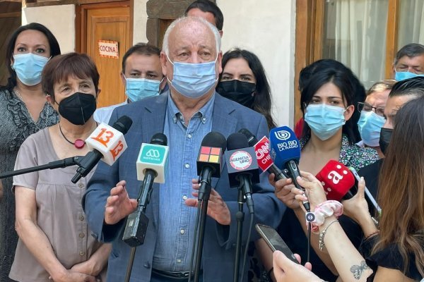 Timonel PC, Guillermo Teillier asegura que no hay tiempo para cambios de propuestas: "Hay un programa de Apruebo Dignidad y ese es el programa"