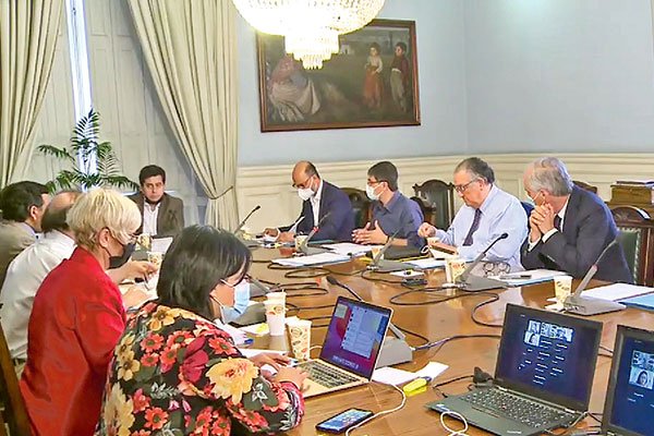 Cuarto retiro desde las AFP: crece tensión en la comisión mixta que define este martes si habrá anticipo para rentas vitalicias