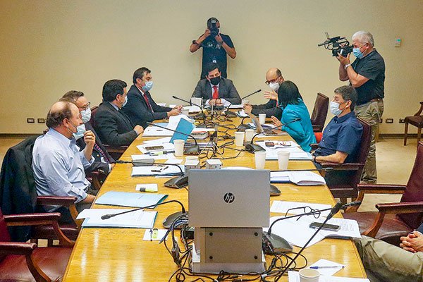 Gobierno acelera trámite de cuarto retiro y mañana lo vota la Cámara en medio de dudas de apoyos