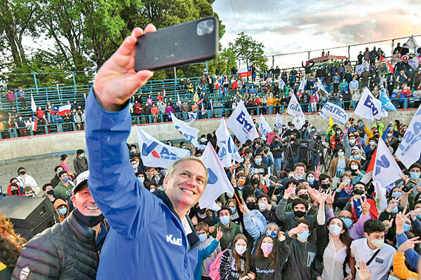 Candidatos refuerzan actividad y se anotan para diálogo con votantes de Parisi