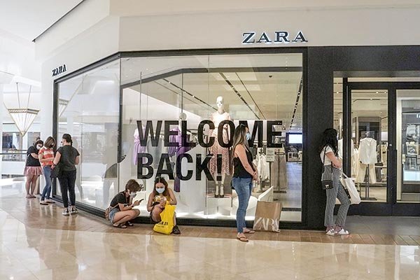 Zara lanza AZ, su primera colección en el metaverso en España