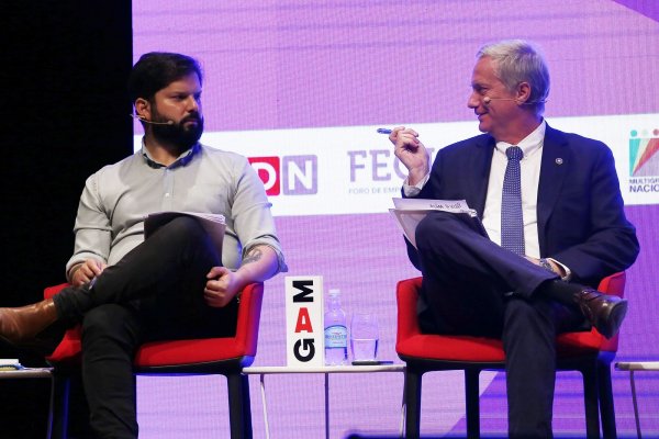 Bloomberg: Las polarizadas elecciones presidenciales de Chile prometen una sacudida