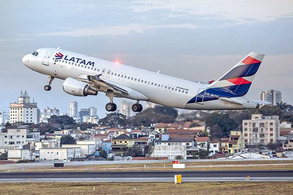 <p>Latam presentó su plan de reorganización el 27 de noviembre. Foto: Bloomberg</p>