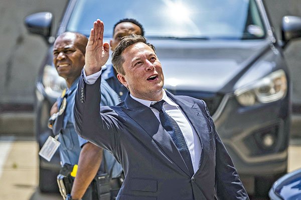 FT entrevista en profundidad a Elon Musk, el controversial CEO de Tesla, y lo nombra "Persona del Año"