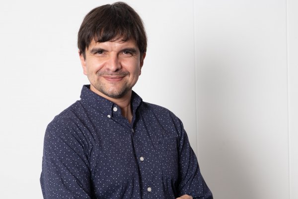 <p>Raúl Ibáñez, CTO de Movizzon en Colombia conversa con Marily Lüders</p>