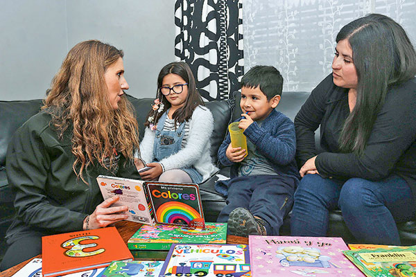 Parte piloto que busca apoyar con tecnología la educación temprana en familias vulnerables