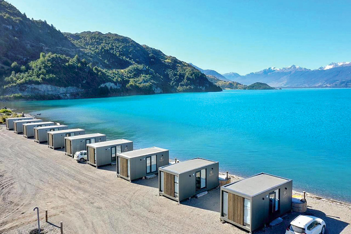 <p>Las alarmas que encendieron las tiny cabins en el Lago General Carrera</p>