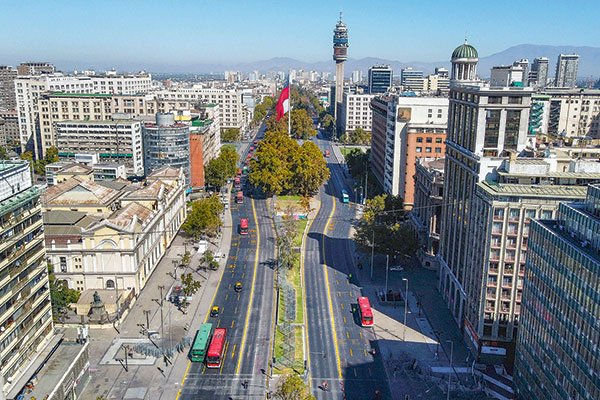 Confianza de los consumidores chilenos cierra el año con un leve repunte
