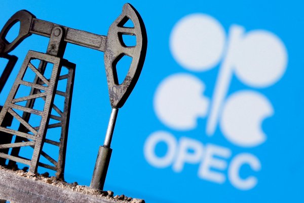 Petróleo supera los US$ 80 tras decisión OPEP+ sobre bombeo