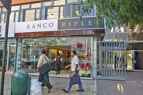 <p>Bancos de Ripley y Falabella en Perú buscan revertir pérdidas durante 2022</p>