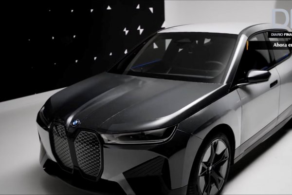 <p>Ahora en DF | De gris a blanco: BMW estrena auto que cambia de color</p>