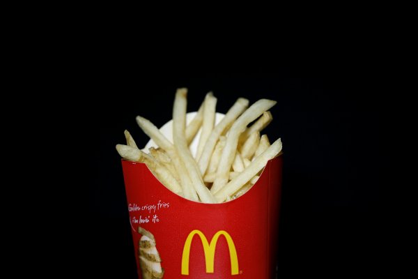 McDonald´s reduce el tamaño de sus papas fritas en Japón por problemas de abastecimiento