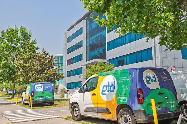 Actores demandan a empresas del Grupo GTD por negarse a pagar tarifas de transmisión de sus contenidos