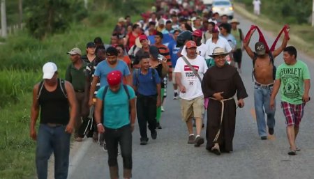 Jóvenes hondureños emigran buscando futuro en el extranjero