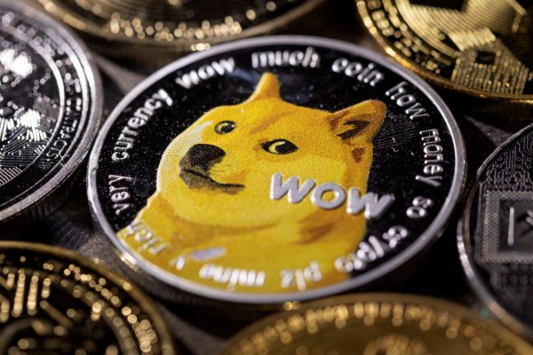 Dogecoin se dispara tras tuit de Musk diciendo que sirve para compras de Tesla
