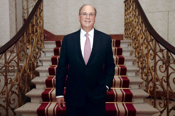 Larry Fink, el emblemático director de BlackRock, publica su carta 2022 a los CEO de las empresas donde invierte